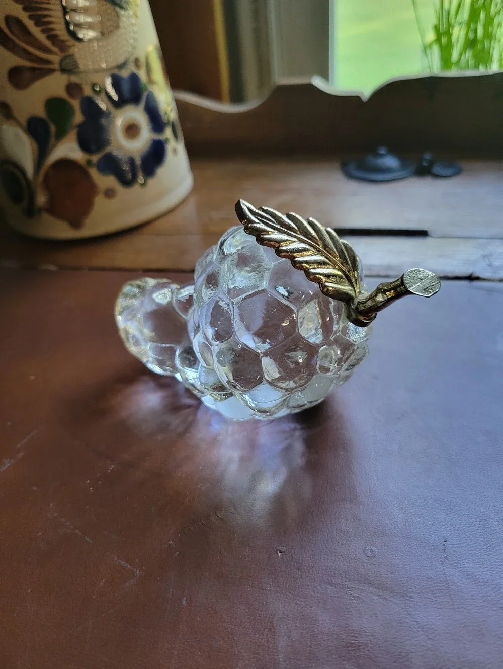 Vintage Grape Cluster Paperweight Clear Crystal Gold Tone Leaf Decor Art Glass